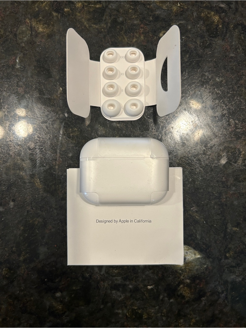 Cell Phones Accessories - Earbuds/Case